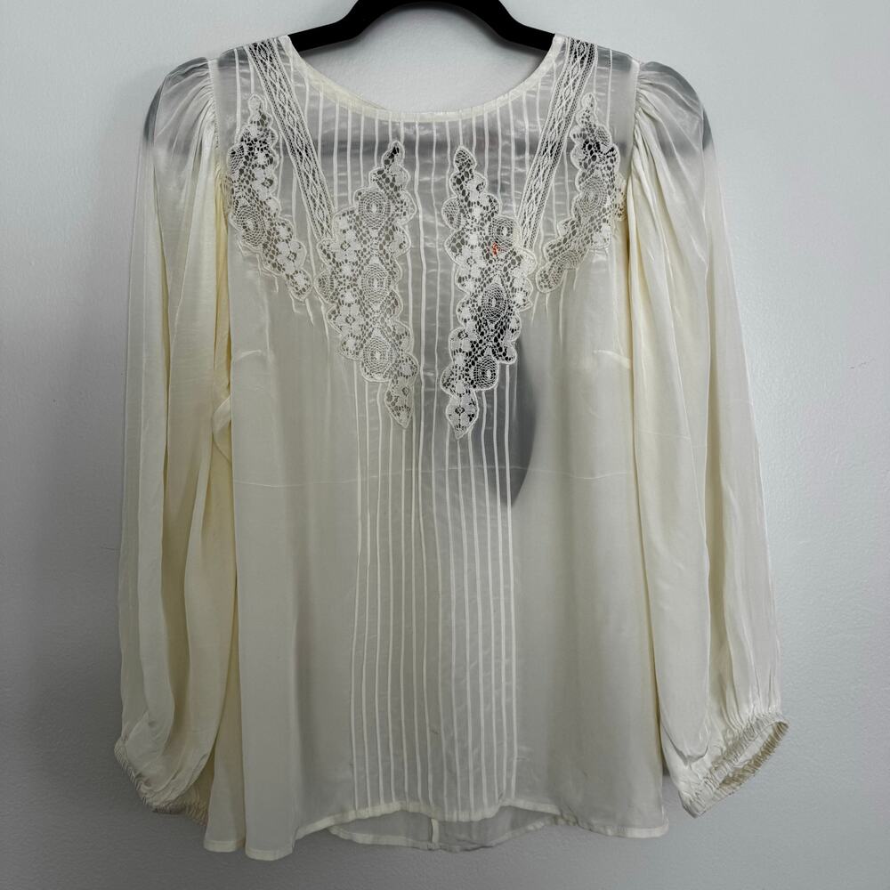 Farm Rio Lace Blouse - Picture 2 of 8